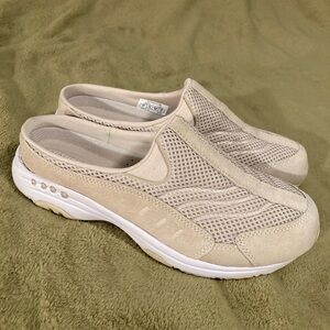 NIB Easy Spirit Travel Time Leather Clogs Size 8W